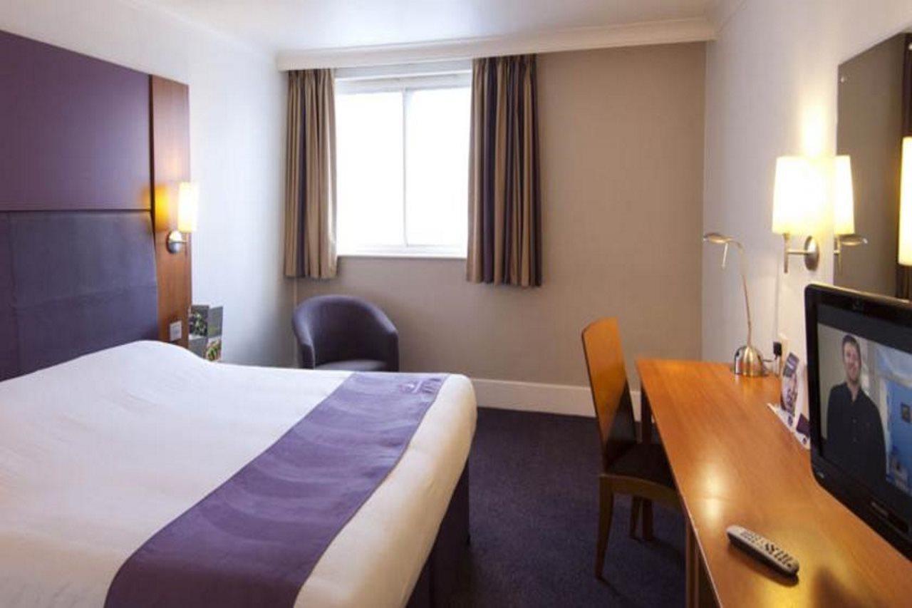 Premier Inn Premier Inn Rhuddlan Eksteriør bilde